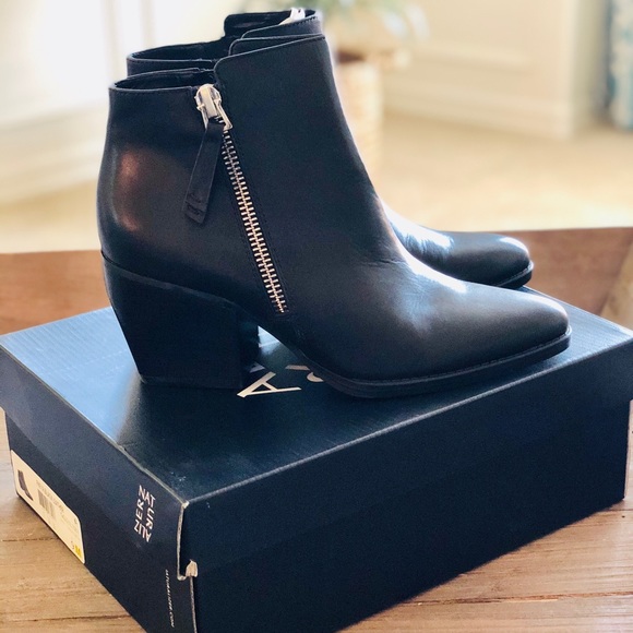 naturalizer freya bootie